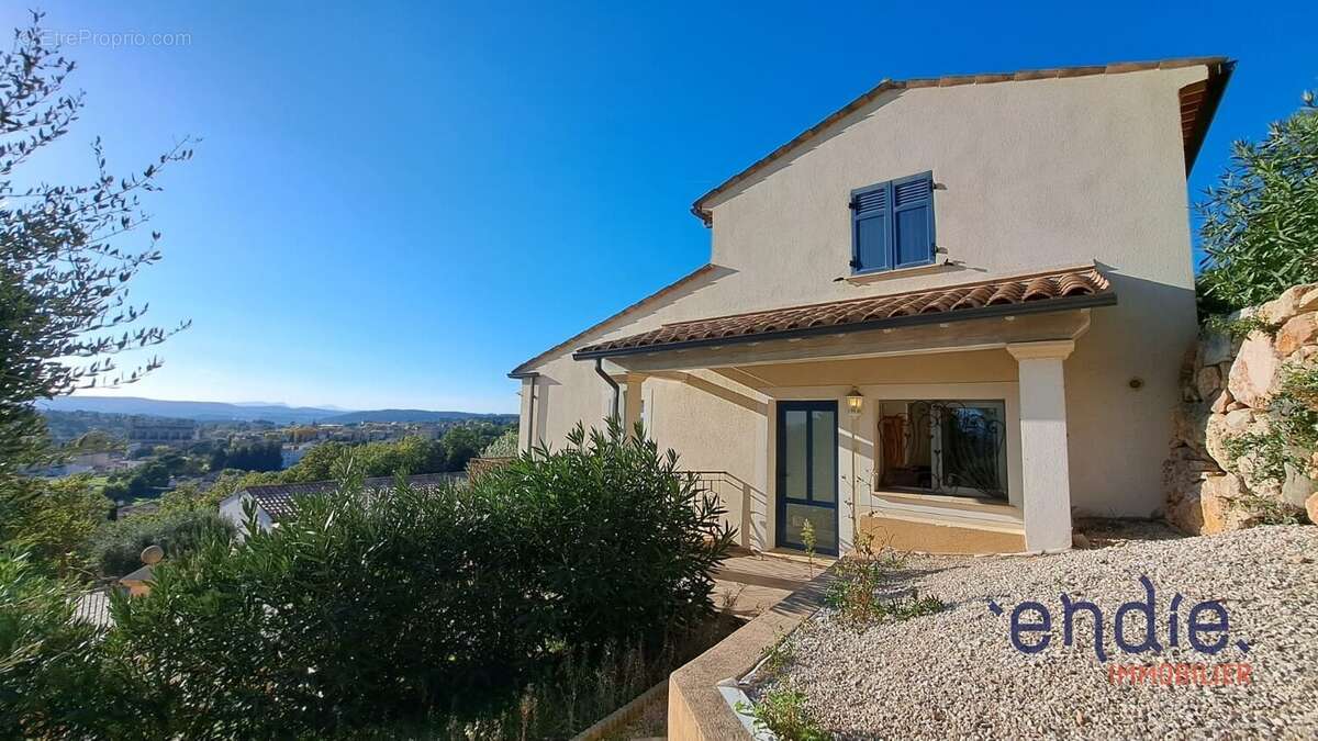 Maison à LORGUES