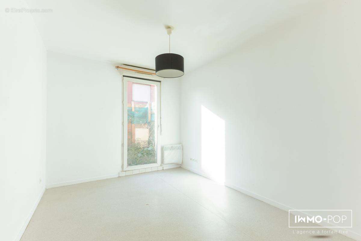 Appartement à VILLETANEUSE