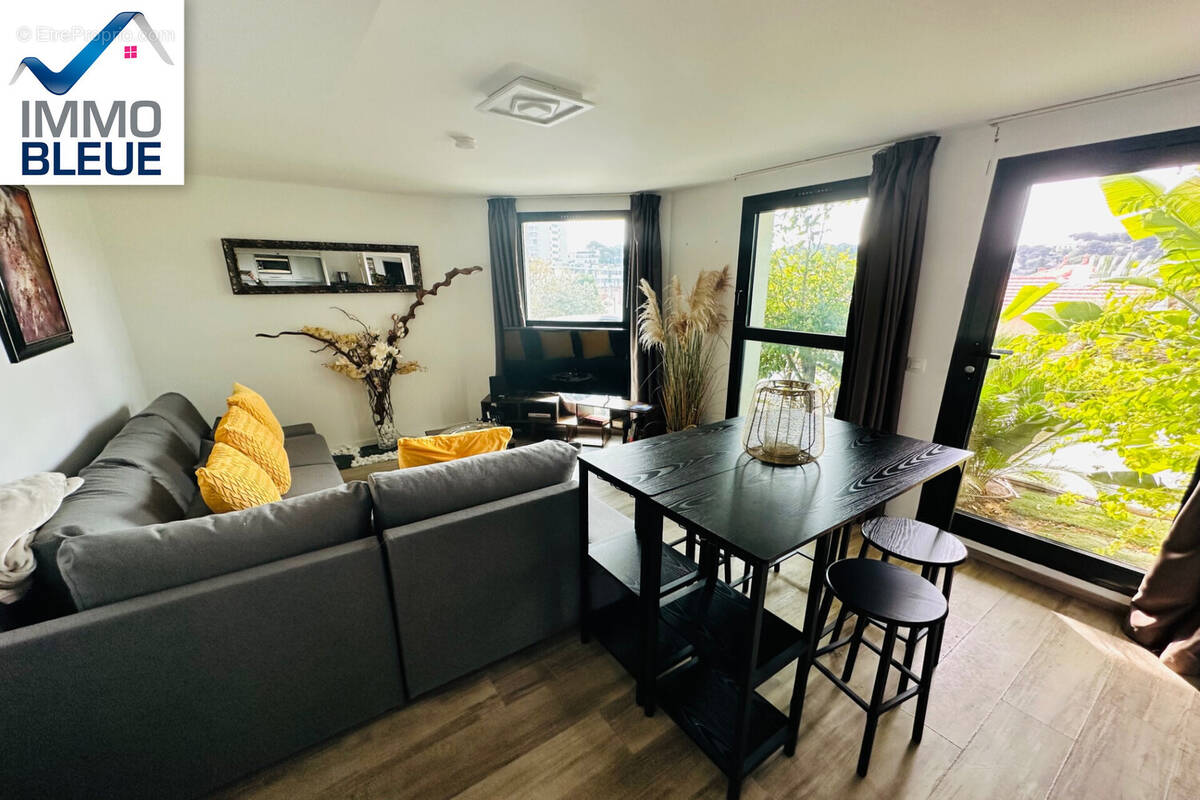 Appartement à CARRY-LE-ROUET