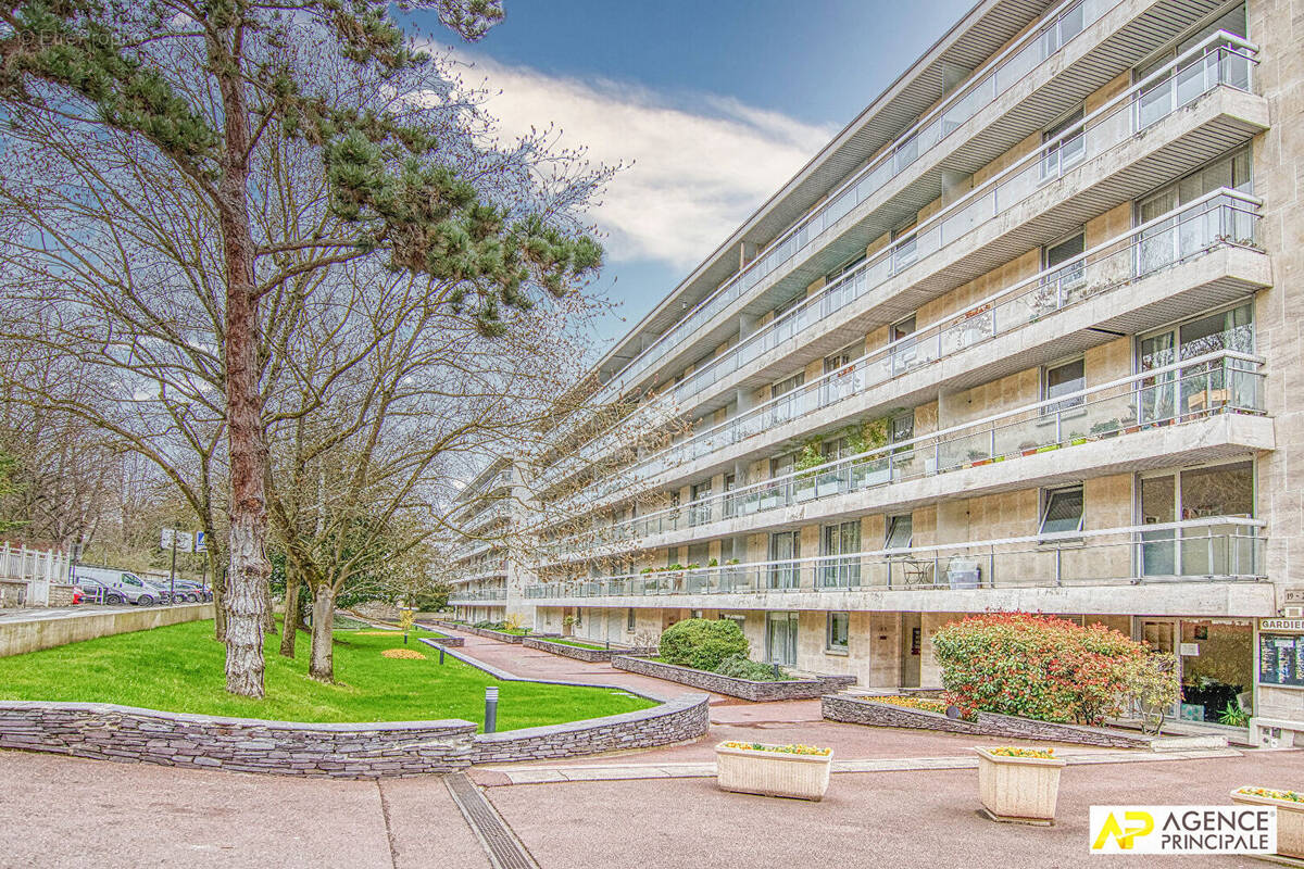 Appartement à SAINT-GERMAIN-EN-LAYE