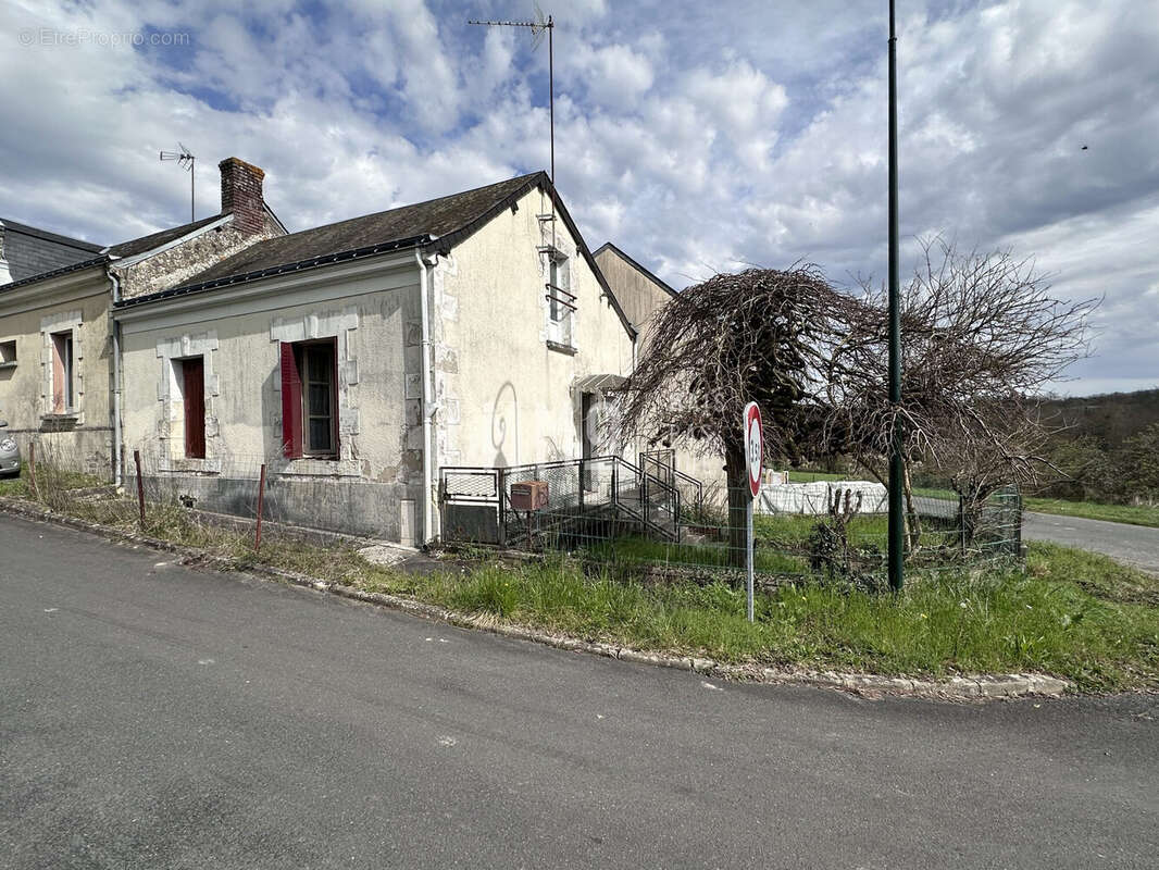 Maison à CHENU