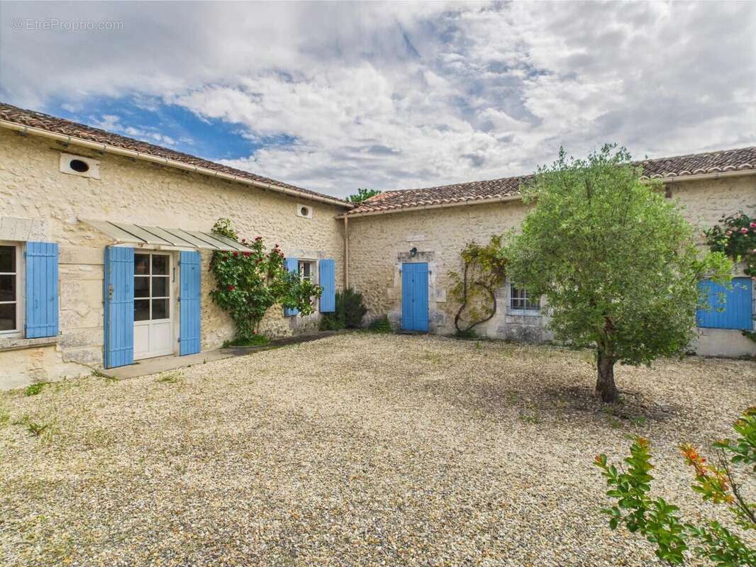 Maison à BOUTEILLES-SAINT-SEBASTIEN
