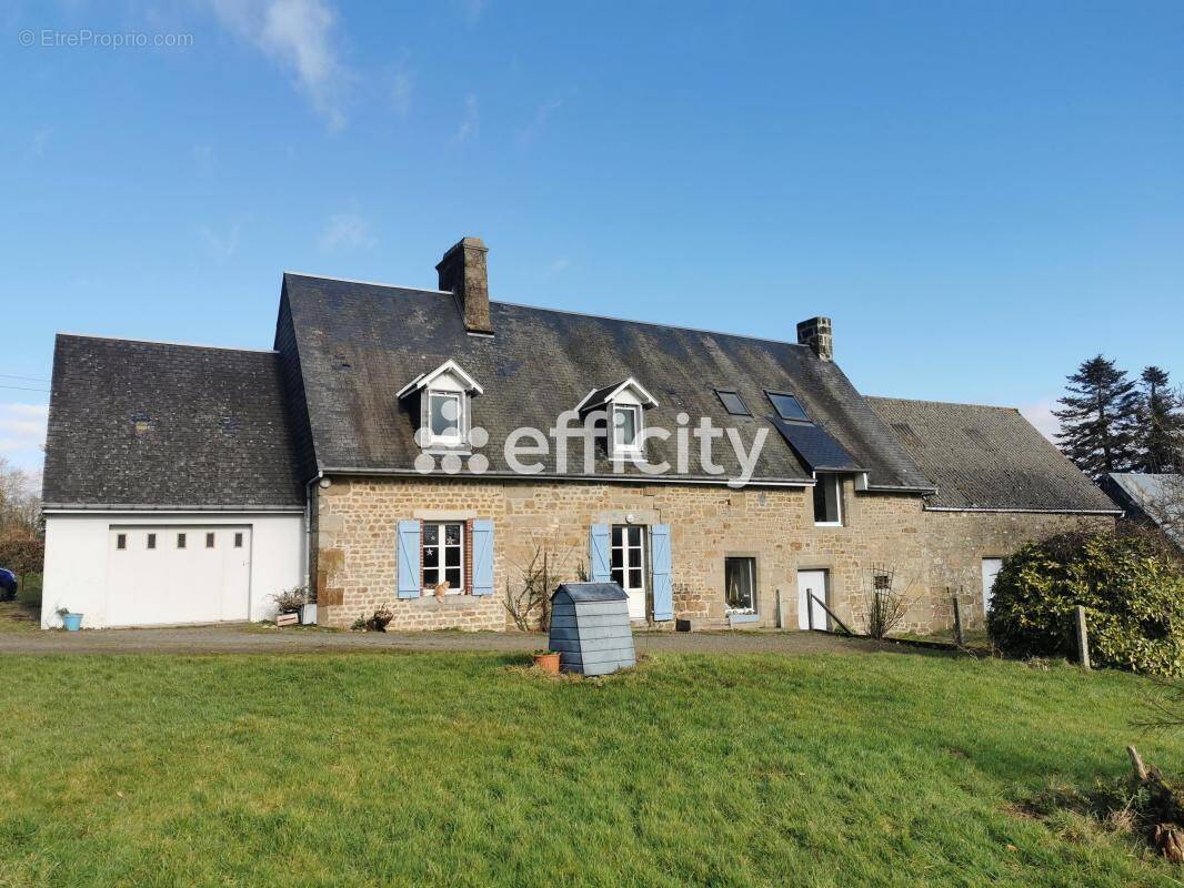 Maison à SAINT-SEVER-CALVADOS
