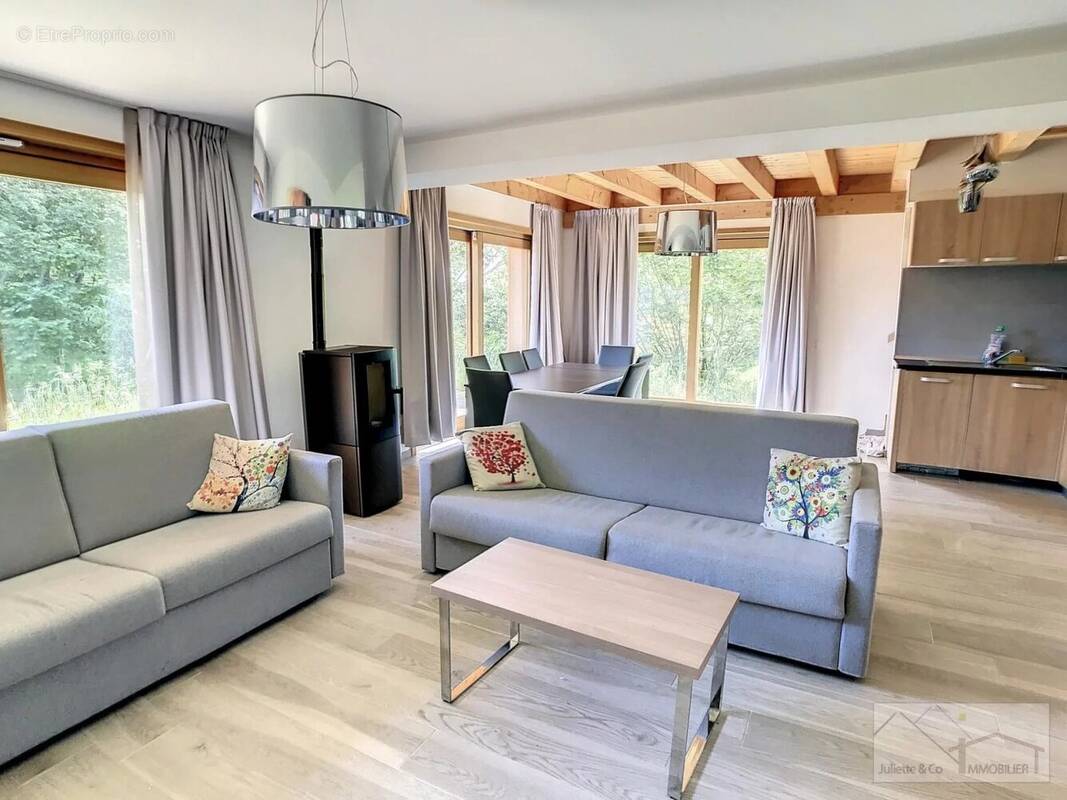 Appartement à COMBLOUX