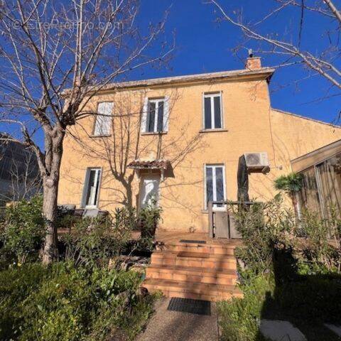 Maison à VILLENEUVE-LES-AVIGNON