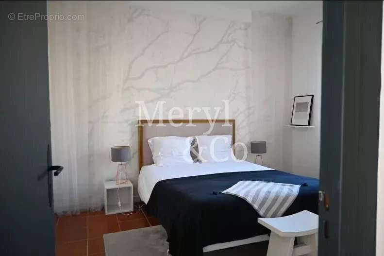 Appartement à MARSEILLE-2E