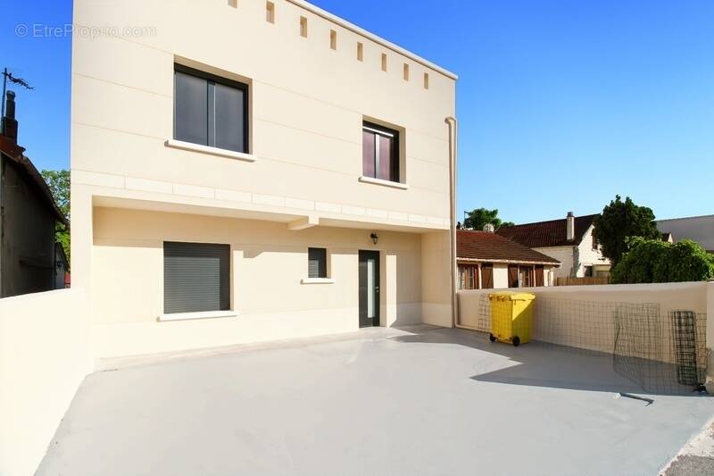 Maison à MONTATAIRE