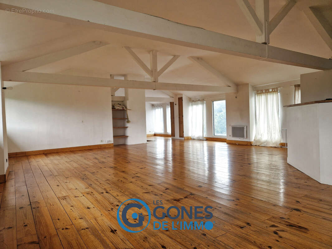 Appartement à CRAPONNE