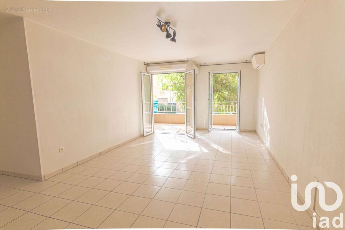 Photo 2 - Appartement à PUGET-SUR-ARGENS