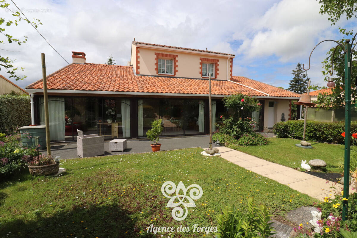 Maison à LA REGRIPPIERE