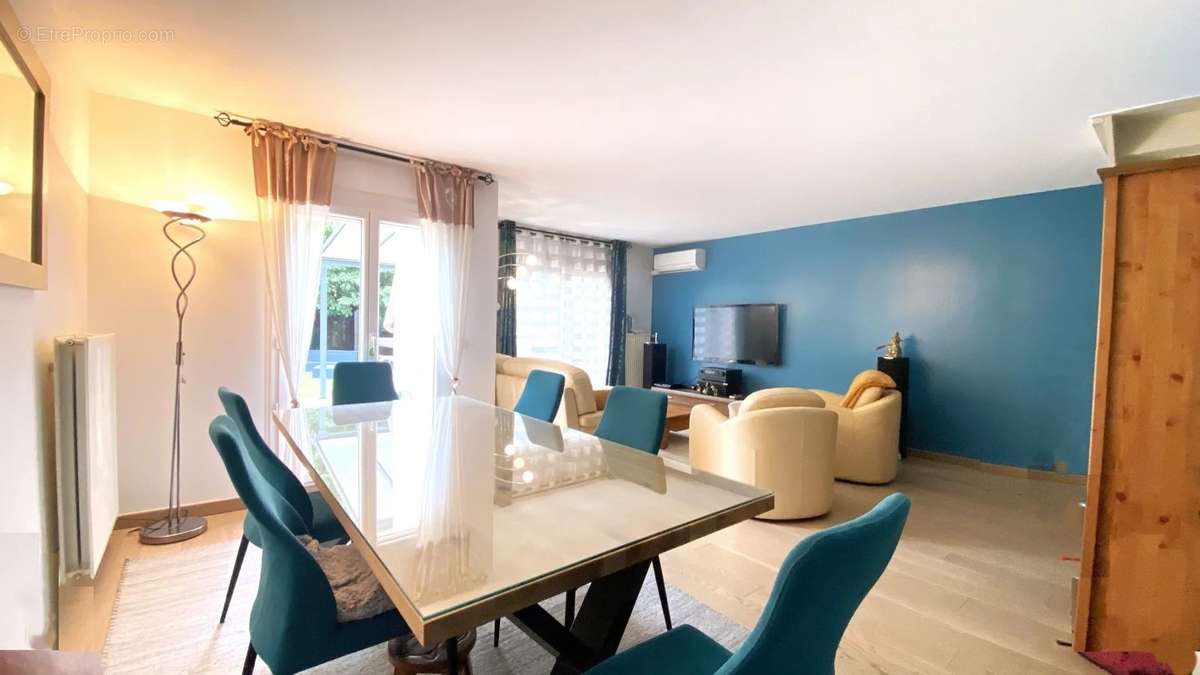 Maison à PLAISIR