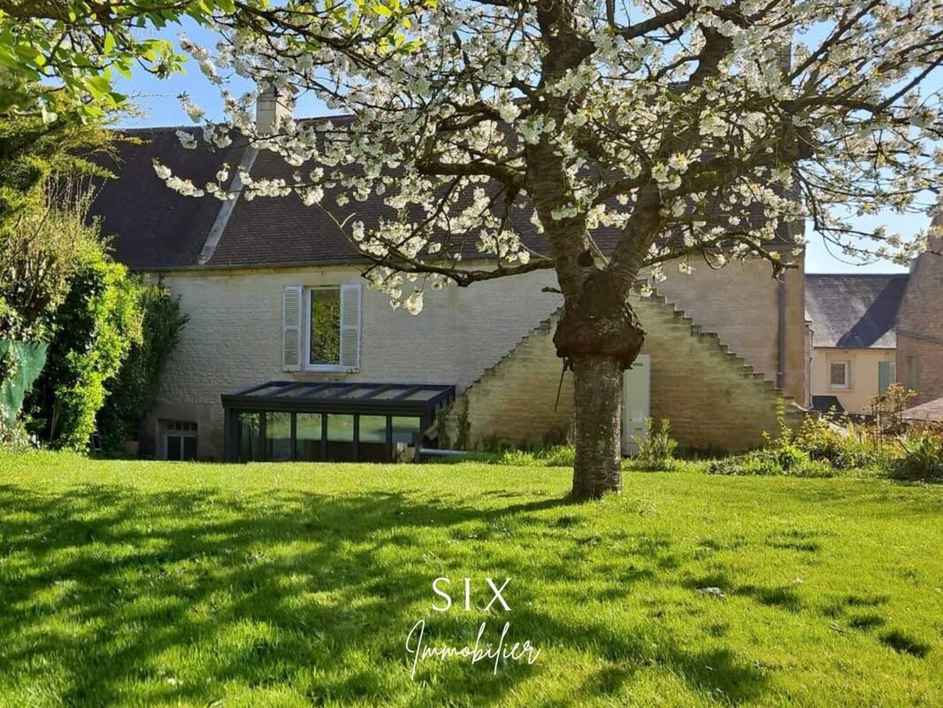 Maison à MATHIEU