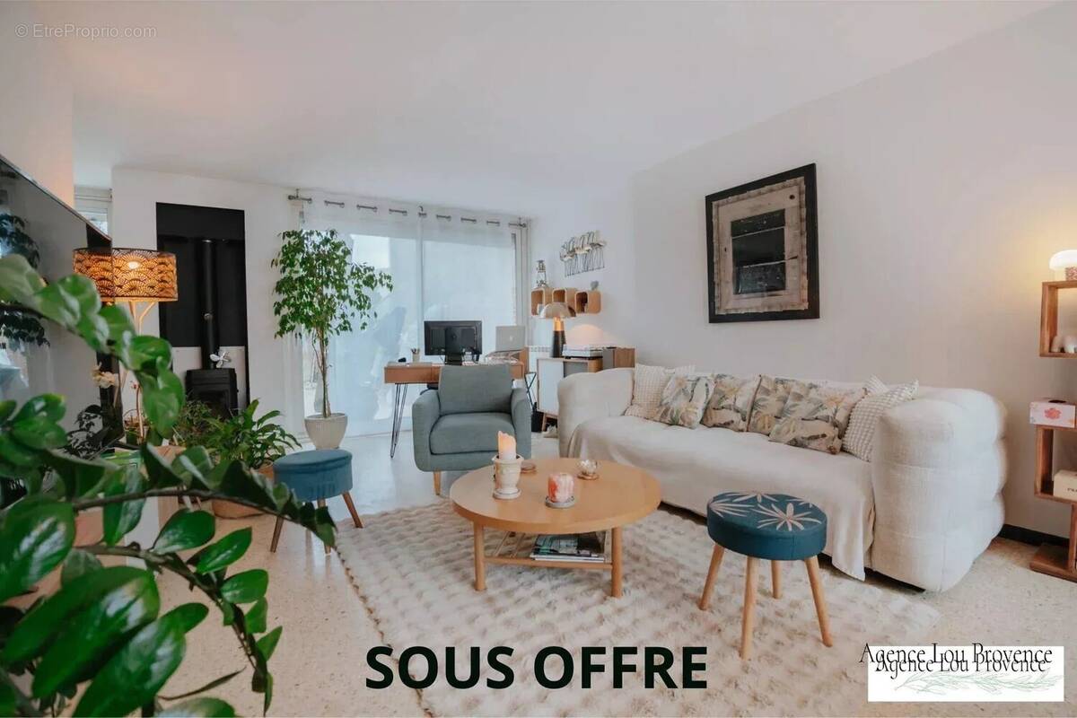 Maison à LA FARE-LES-OLIVIERS