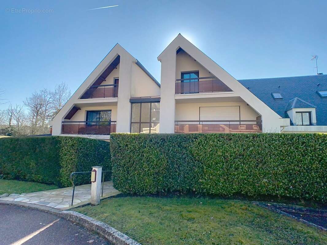 Appartement à JOUY-EN-JOSAS