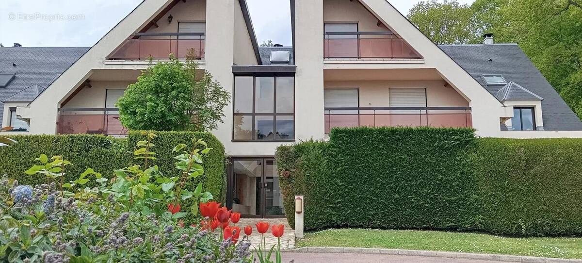 Appartement à JOUY-EN-JOSAS