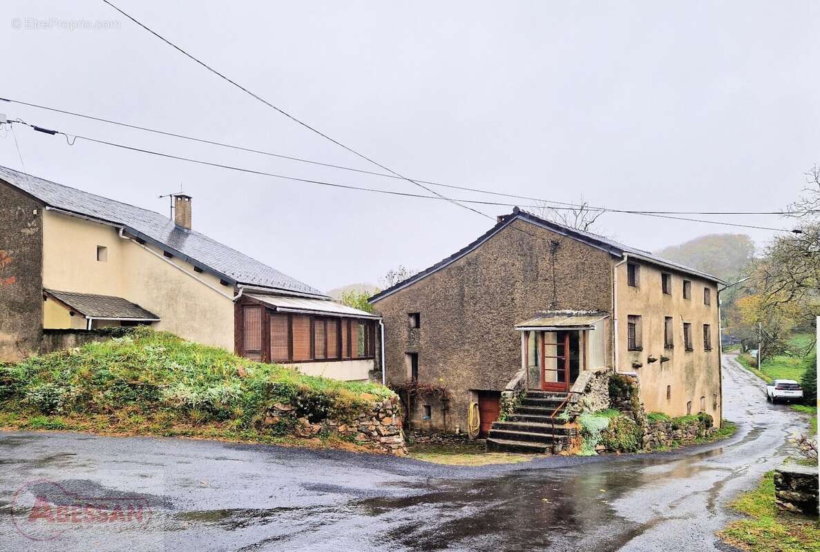 Maison à BRASSAC