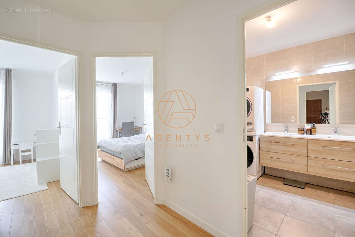Appartement à SAINT-MAUR-DES-FOSSES