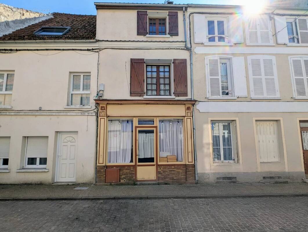 Commerce à LIZY-SUR-OURCQ