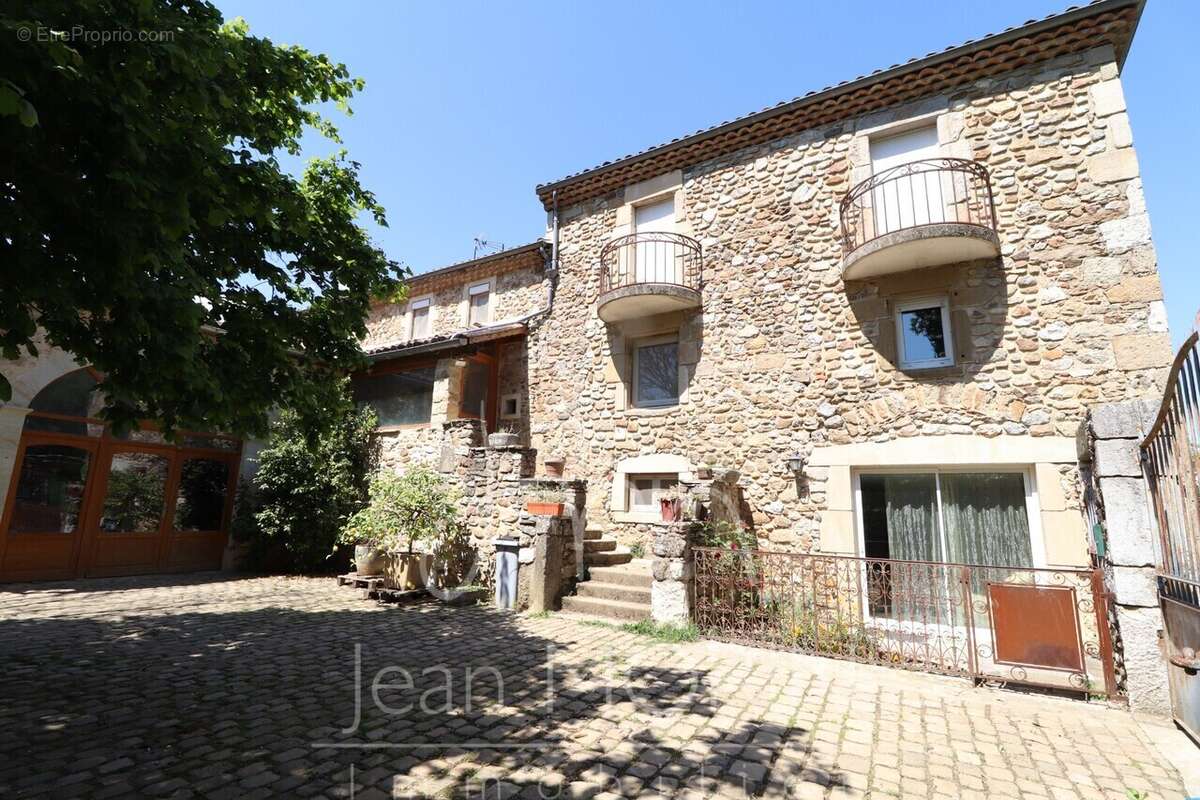Maison à SAINT-PERAY