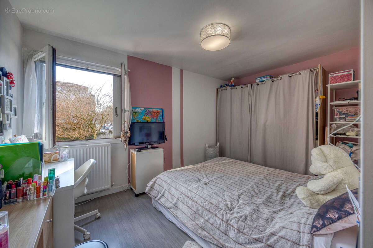 Appartement à LE PONT-DE-CLAIX