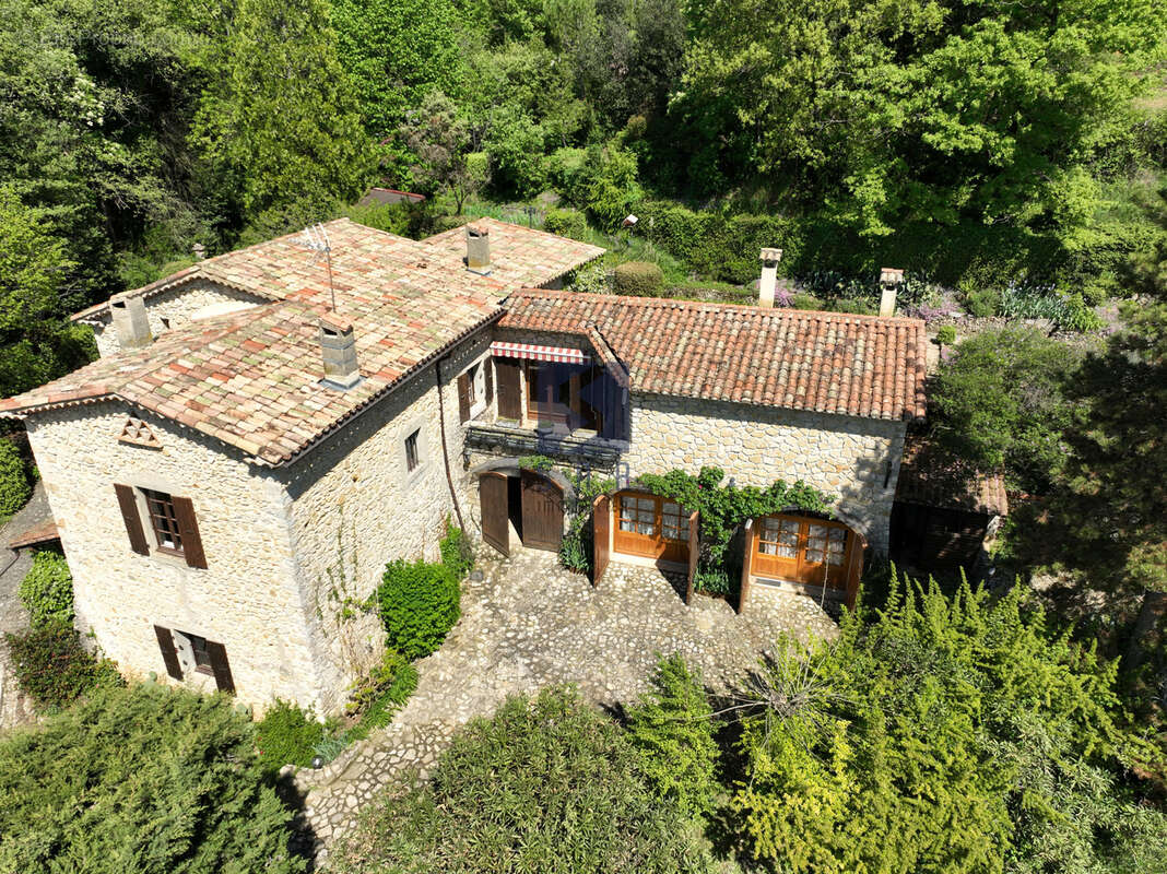 Maison à MIRMANDE
