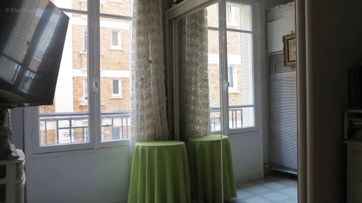 Appartement à PARIS-19E