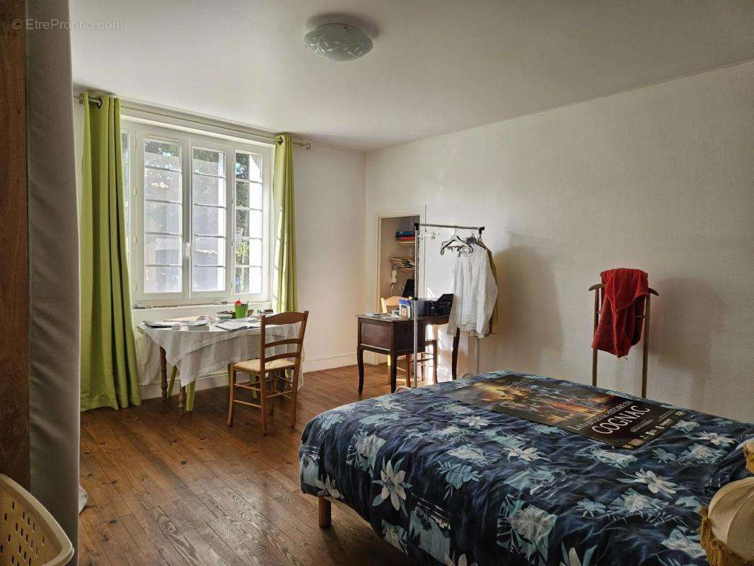 Maison à BOURG-CHARENTE