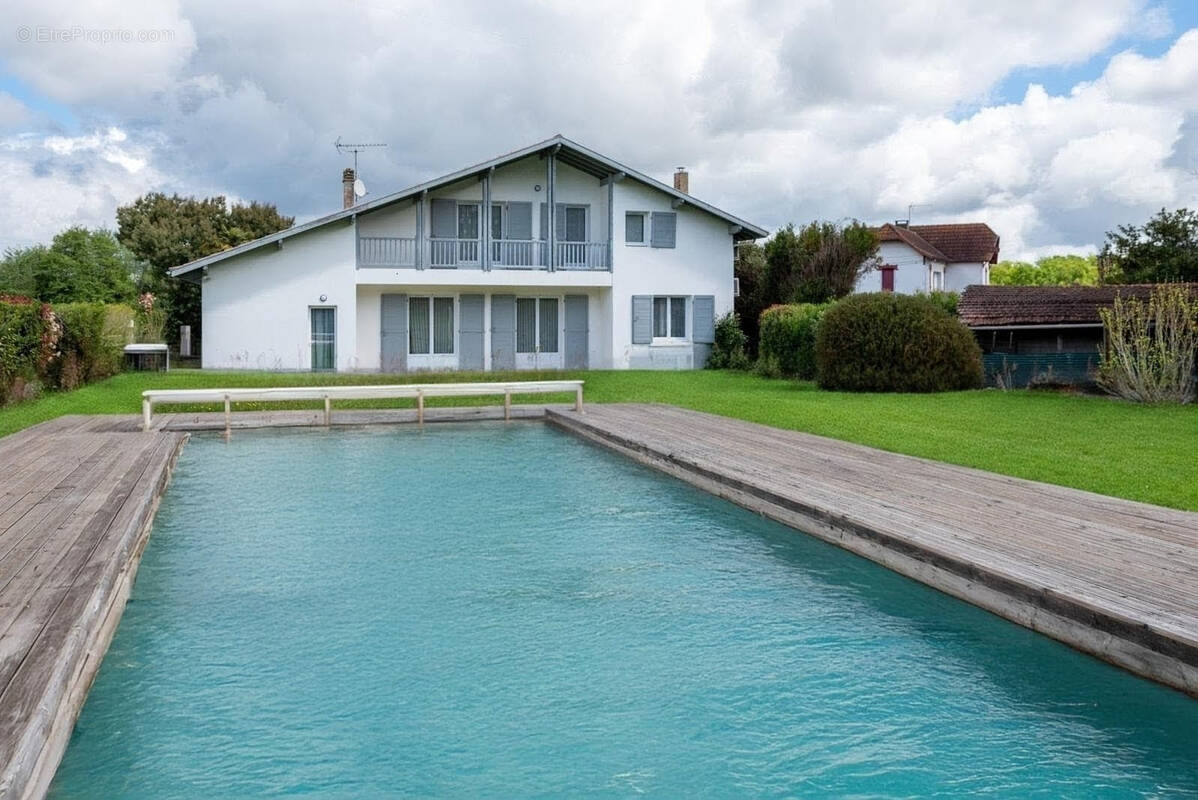 Maison à AMOU