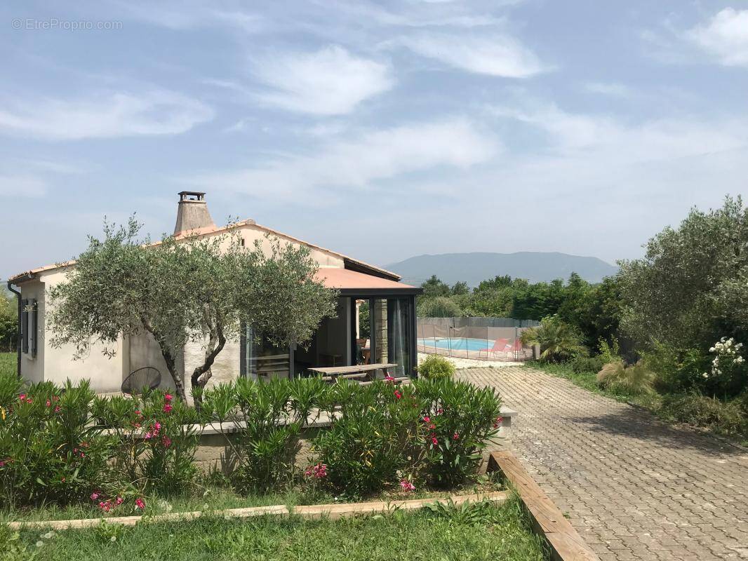 Maison à MIRABEL-AUX-BARONNIES