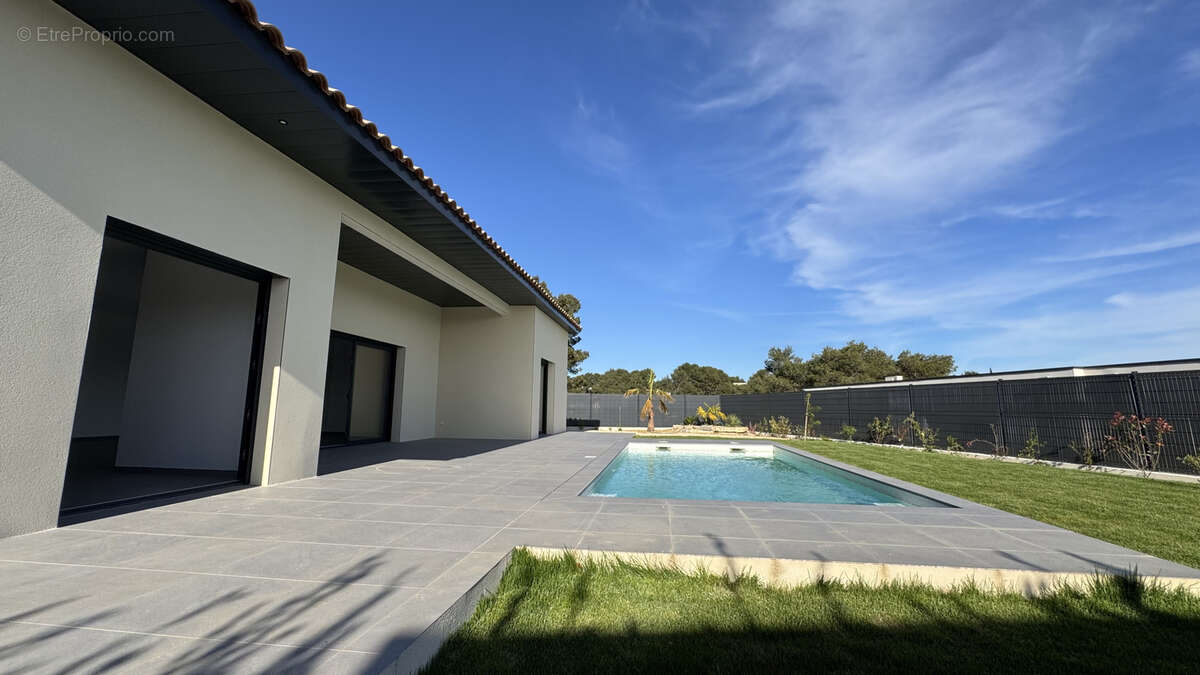 Maison à NIMES