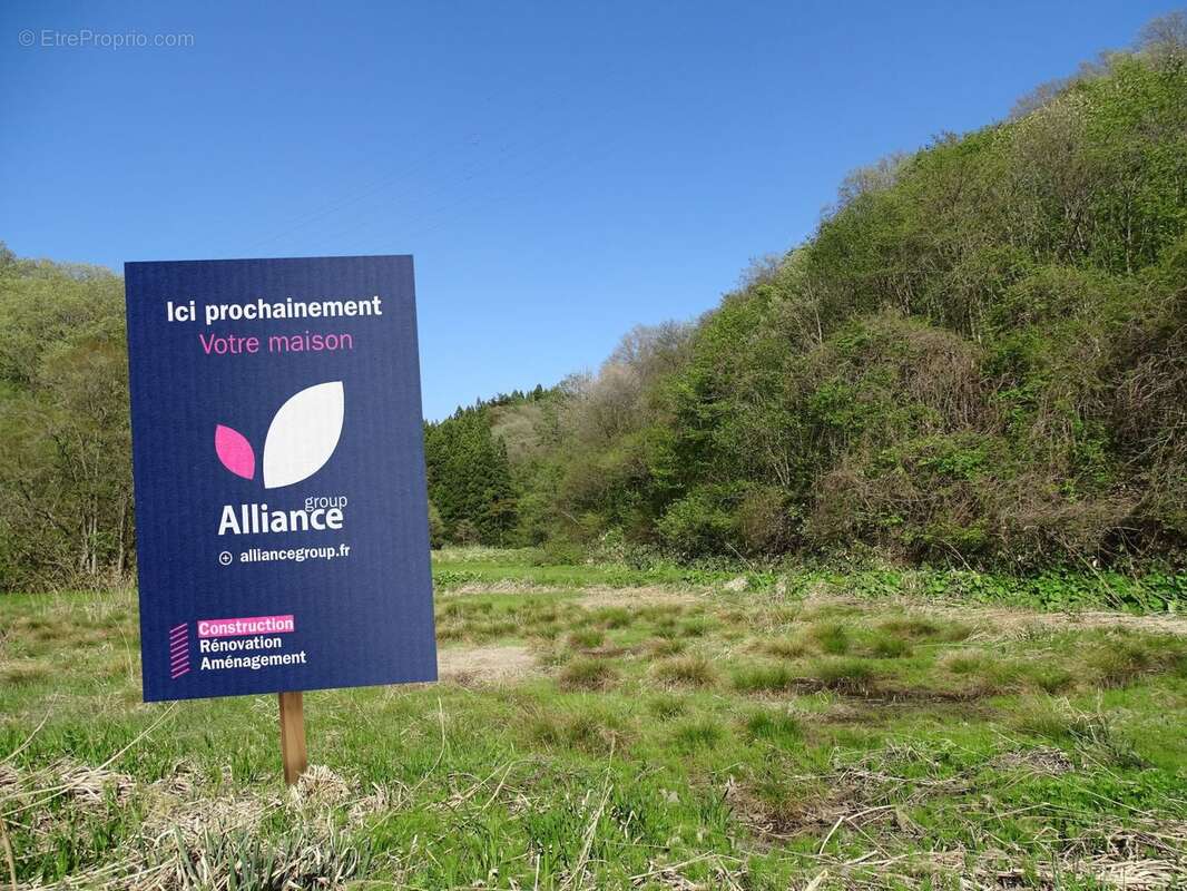 Terrain à SAINT-PHILBERT-DE-GRAND-LIEU