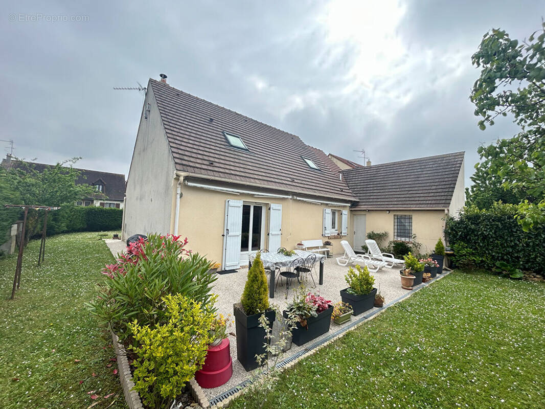 Maison à EGLY