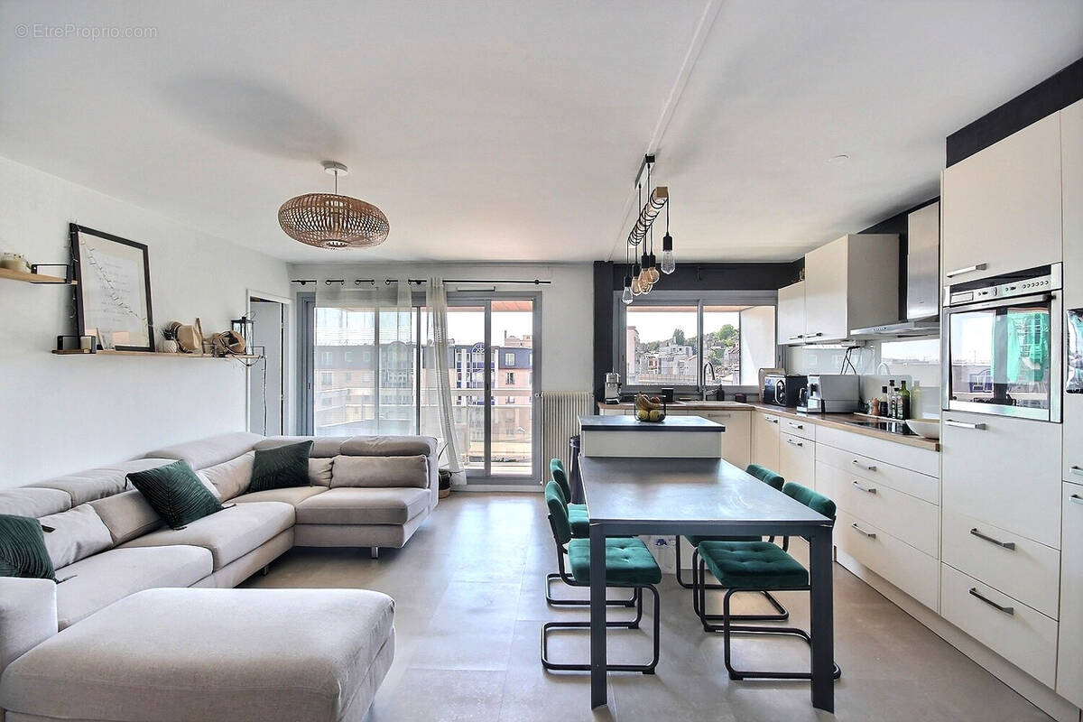 Appartement à SURESNES