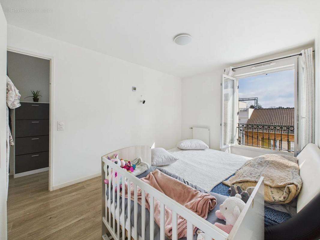 Appartement à LE BLANC-MESNIL