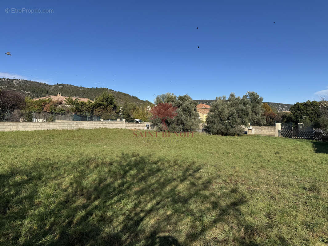 Terrain à SAINT-JEAN-DE-FOS