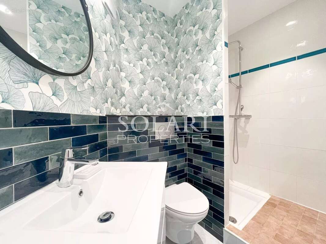 Appartement à MANDELIEU-LA-NAPOULE