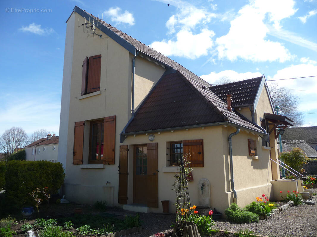 Maison à AUTUN