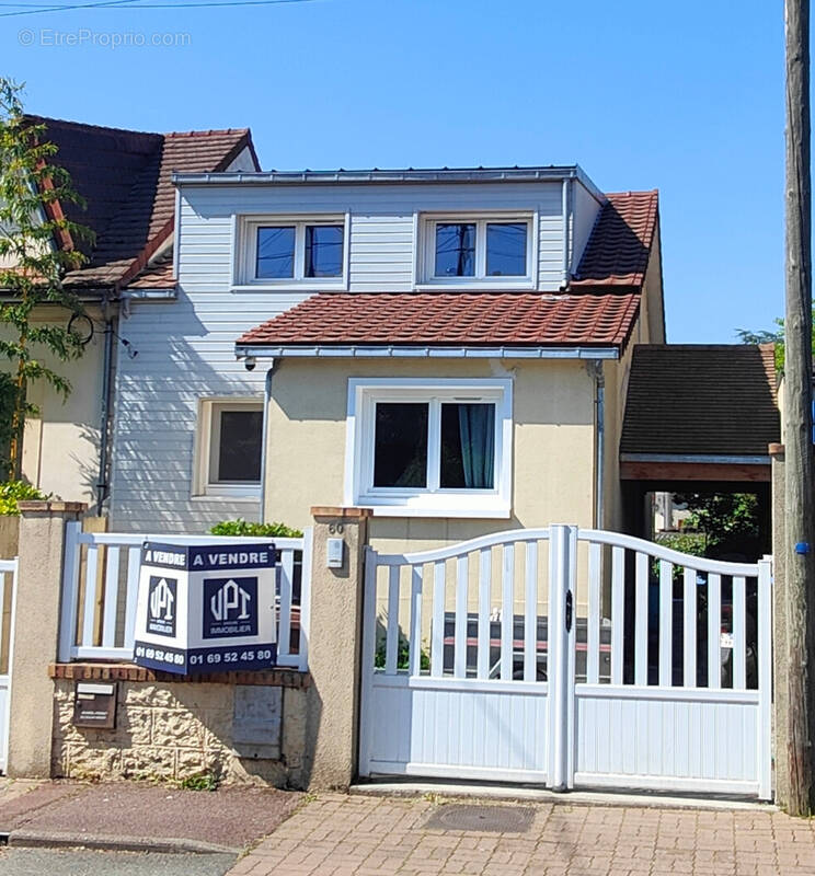 Maison à MONTGERON