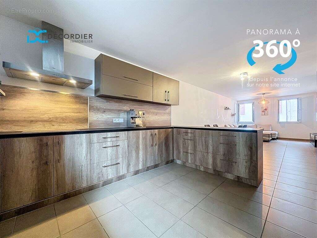 Appartement à EVIAN-LES-BAINS
