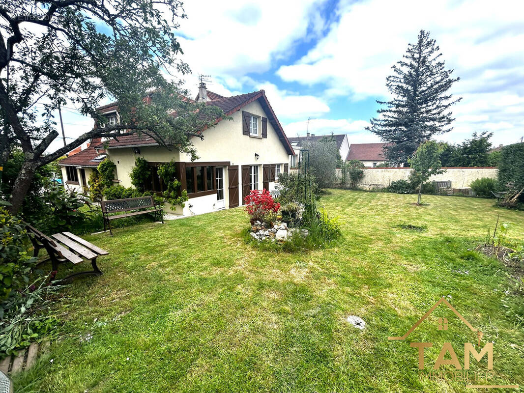Maison à SAINT-CYR-L&#039;ECOLE