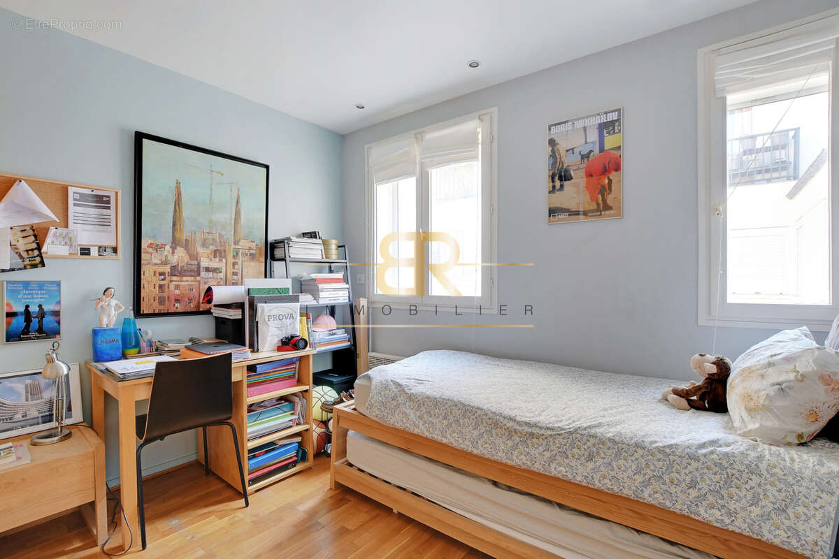Appartement à PARIS-1E
