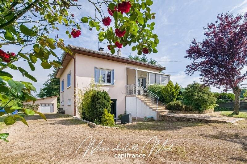 Maison à PONT-DE-VAUX