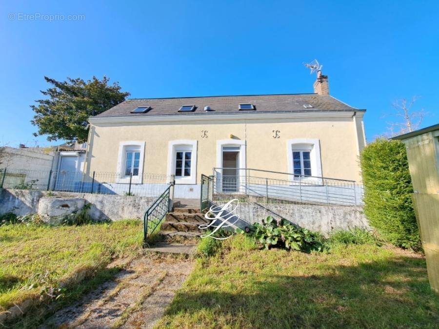 Maison à LA SUZE-SUR-SARTHE