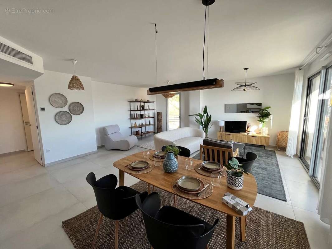 Appartement à LE CANNET
