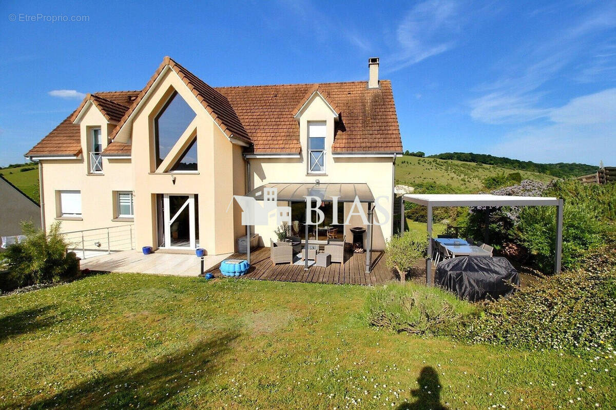 Maison à LA FEUILLIE