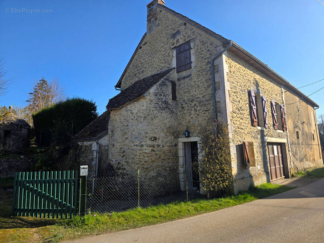 Maison à LE GUE-DE-LA-CHAINE