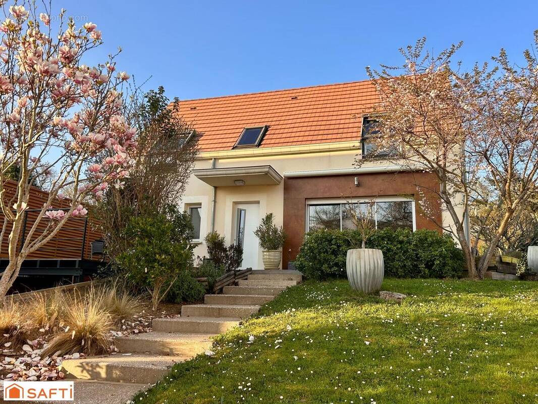 Photo 1 - Maison à VERRIERES-LE-BUISSON