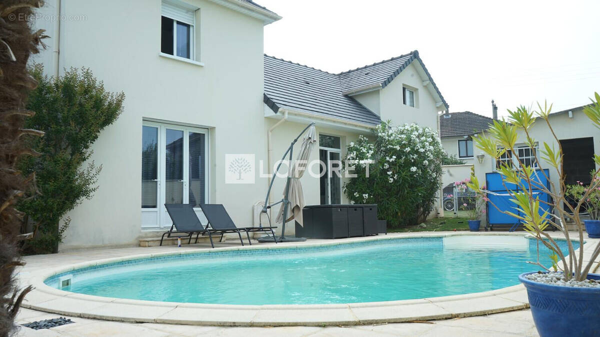 Maison à MORANGIS
