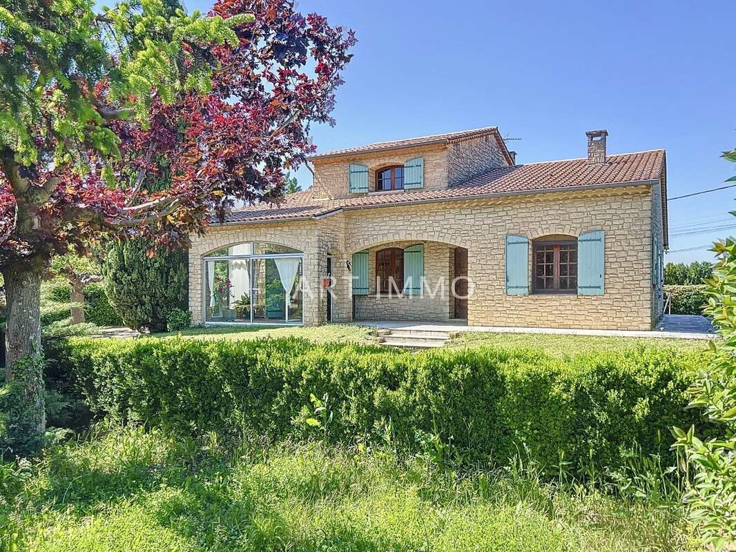 Maison à ROBION