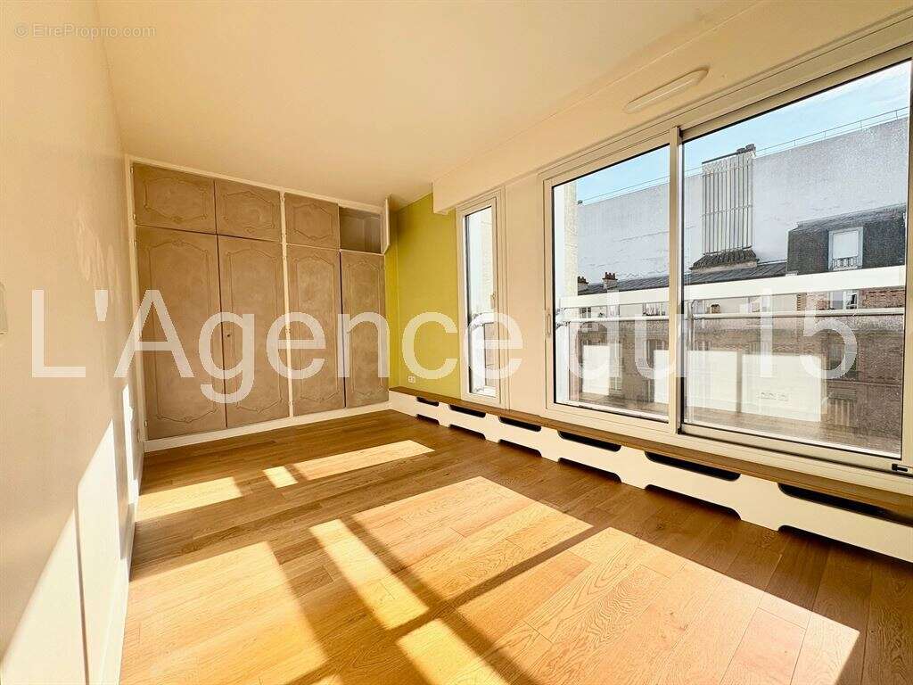 Appartement à PARIS-15E